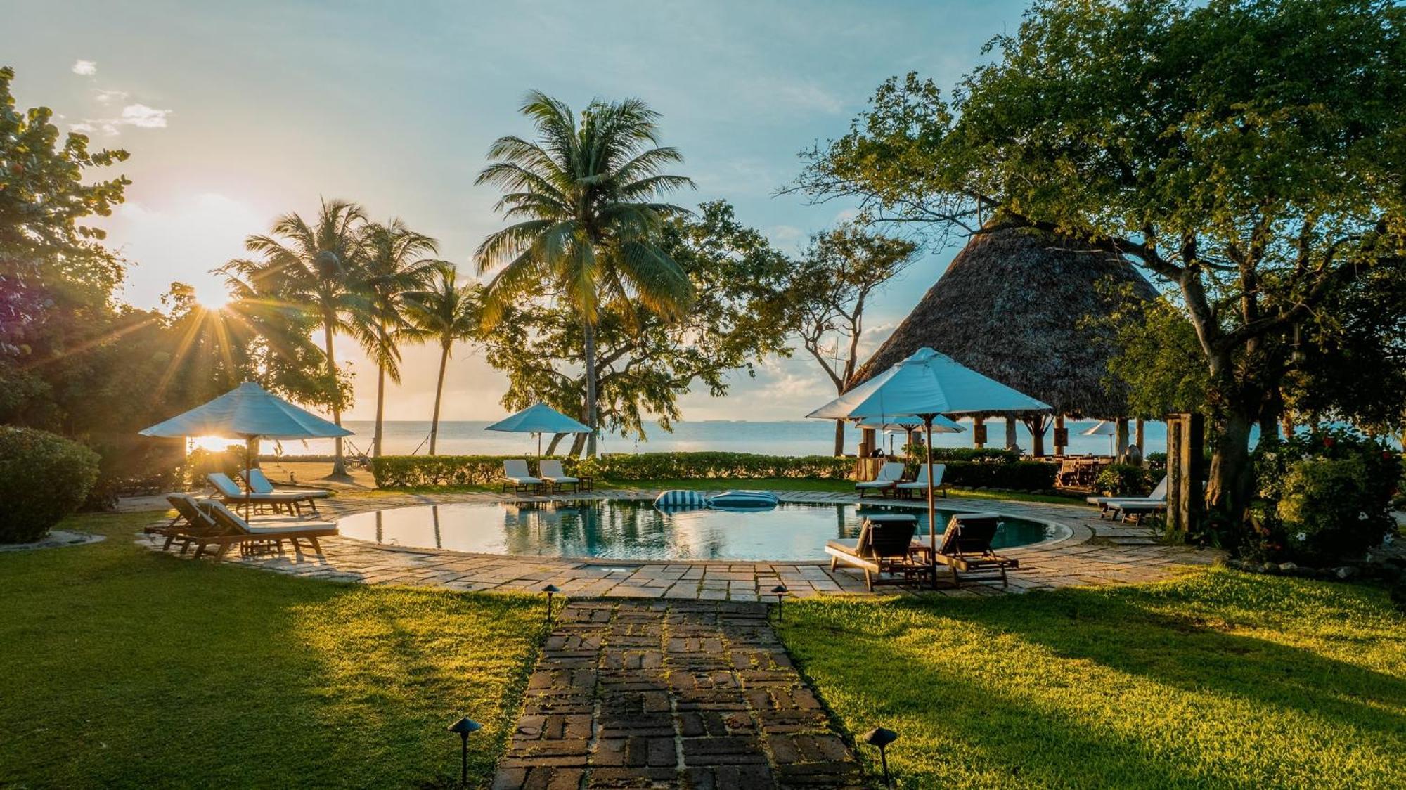 Turtle Inn By Francis Ford Coppola Placencia Luaran gambar