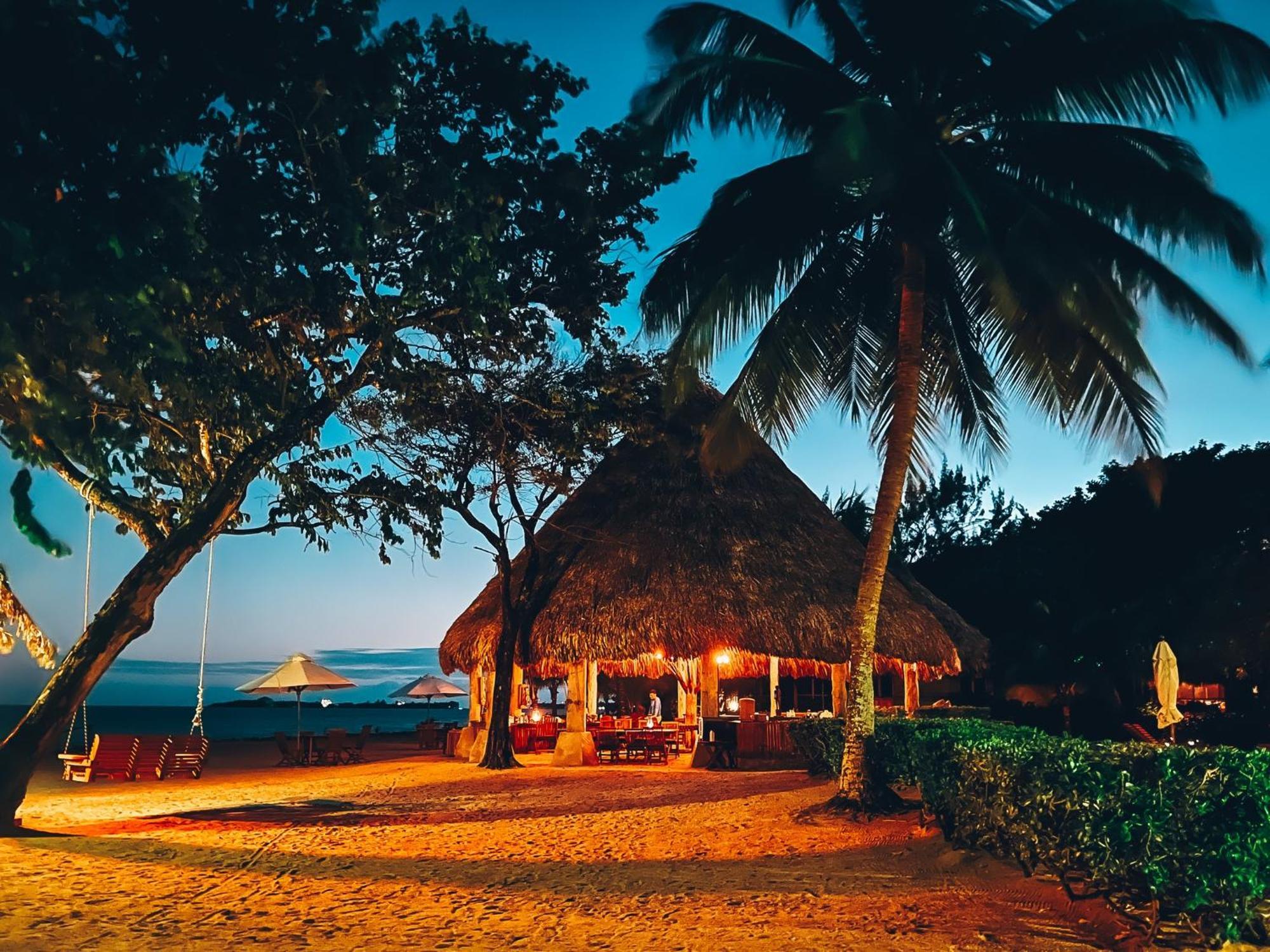 Turtle Inn By Francis Ford Coppola Placencia Luaran gambar